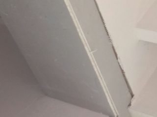 现场背景墙及隔墙施作