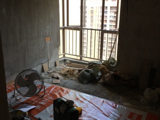 地砖铺贴及地面找平施作