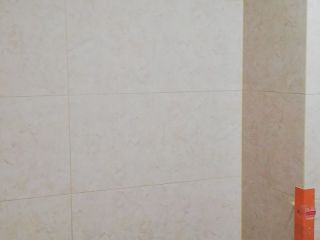 厨房、卫生间墙砖施作