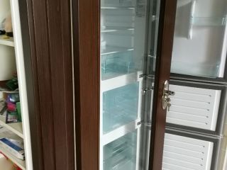 套装门、踢脚线安装