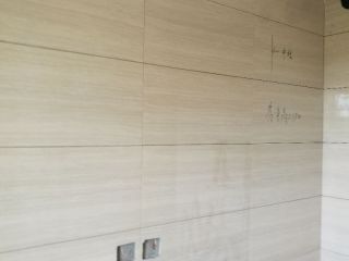 厨房、卫生间墙砖施作