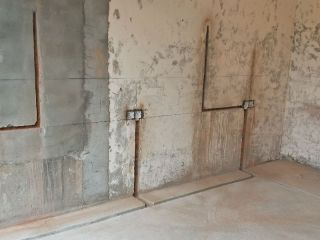 水、电管开槽施工