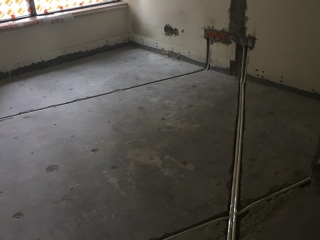 水、电管开槽施作