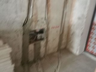 强、弱电路穿线施作