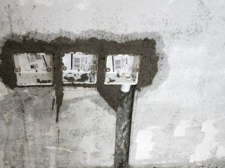 水、电管开槽施作