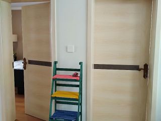 成品门及墙纸铺贴