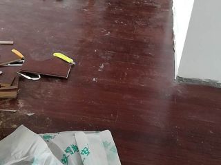 实木复合地板铺设