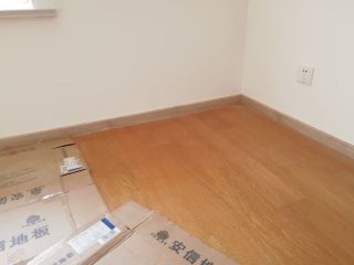 套装门、踢脚线安装