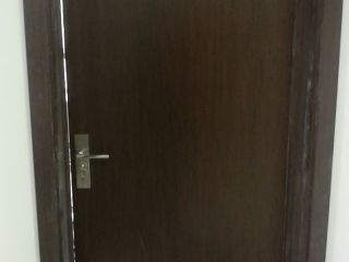 套装门、踢脚线安装