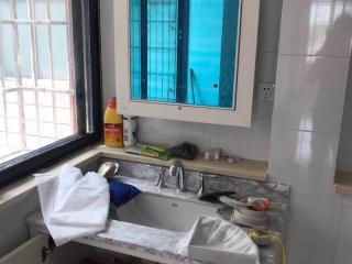 橱柜台面及台盆柜安装