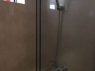 厨房、卫生间墙砖施作