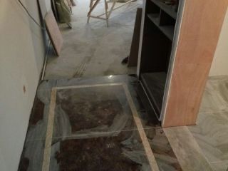地砖铺贴及地面找平施作