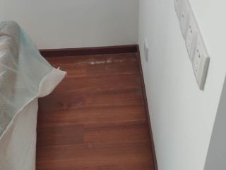 实木复合地板铺设