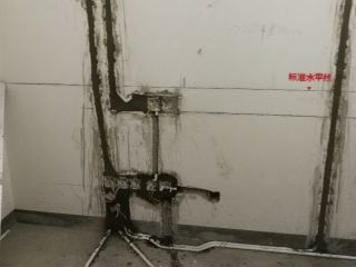 水、电管开槽施工