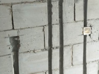 水、电管开槽施作