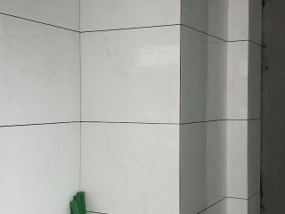 厨房、卫生间墙砖施作