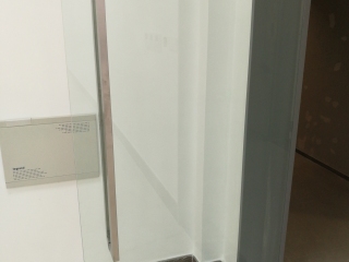 成品门及墙纸铺贴
