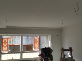 墙、顶面腻子批嵌