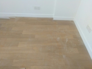 实木复合地板铺设