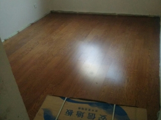实木复合地板铺设
