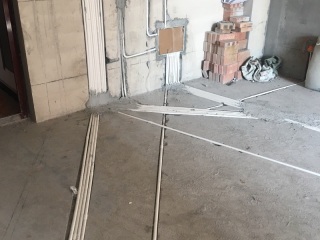 水、电管开槽施工