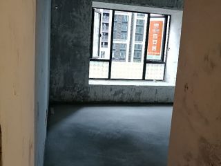地砖铺贴及地面找平施作