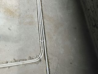 强、弱电布管穿线