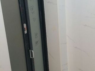 成品门及墙纸铺贴