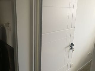 成品门及墙纸铺贴