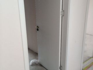 成品门及墙纸铺贴