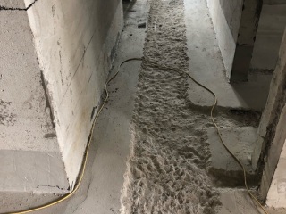 水、电管开槽施作