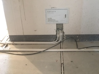 水、电管开槽施工