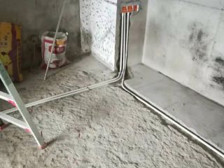 水、电管开槽施工