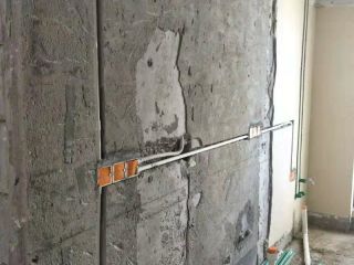 水、电管开槽施作