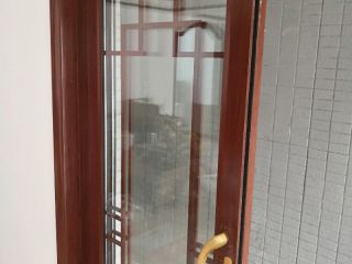 成品门及墙纸铺贴
