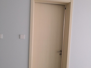 套装门、踢脚线安装