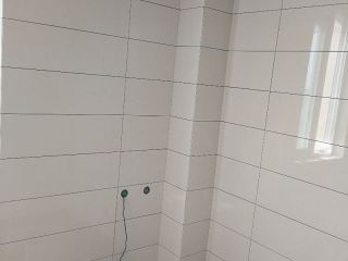 厨房、卫生间墙砖施作