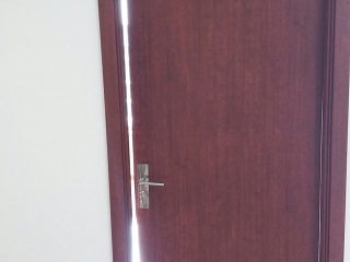 套装门、踢脚线安装