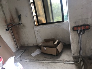 强、弱电路穿线施作