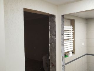 成品门及墙纸铺贴
