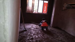 地砖铺贴及地面找平施作