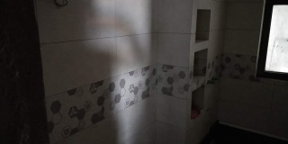 厨房、卫生间墙砖施作