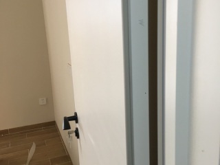 成品门及墙纸铺贴