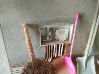 强、弱电布管穿线