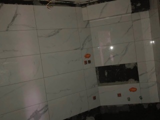 厨房、卫生间墙砖施作