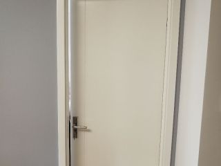 成品门及墙纸铺贴