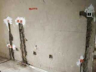 强、弱电路穿线施作