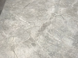 地砖铺贴及地面找平施作