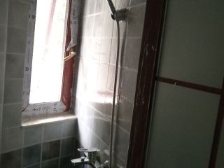 成品门及墙纸铺贴