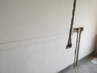 水、电管开槽施作